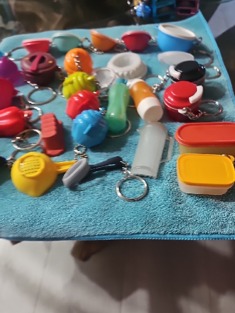 Huge Assorted Colorful Tupperware Keychain Set - Multi-Color - Picture 10 of 10